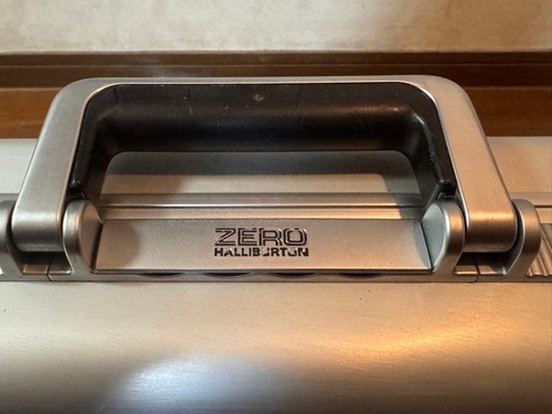 Zero halliburton serie - zero,