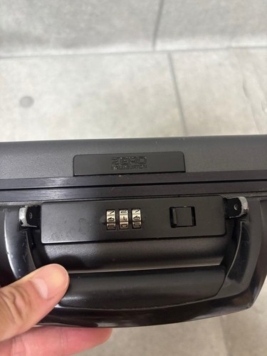 Zero halliburton attache case - zero,