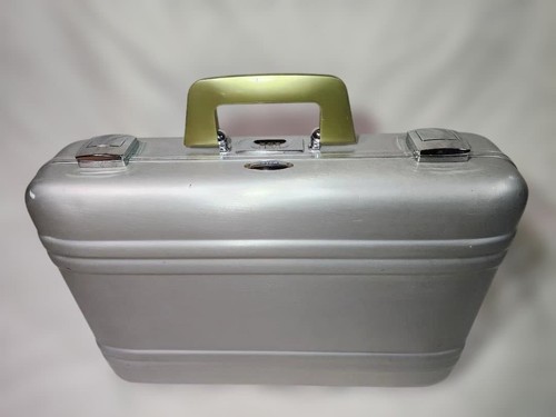 Zero halliburton silver - zero,
